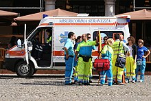 220px-Modena_ambulance.jpg