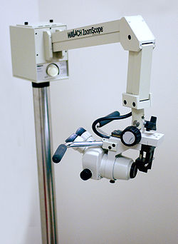 250px-Colposcope.jpg